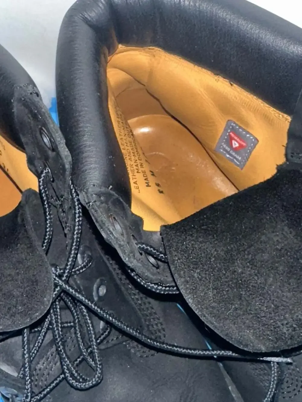Timberland 6-Inch Premium Waterproof Boots Black Leather with 400 Gram PrimaLoft